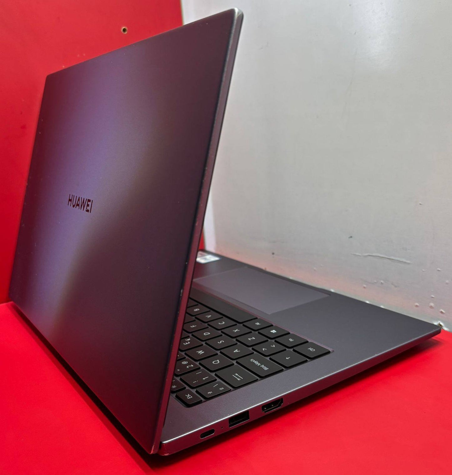 Huawei Mate 14 | i3-10110U · 8GB RAM · 256GB NVMe SSD · 14" FHD