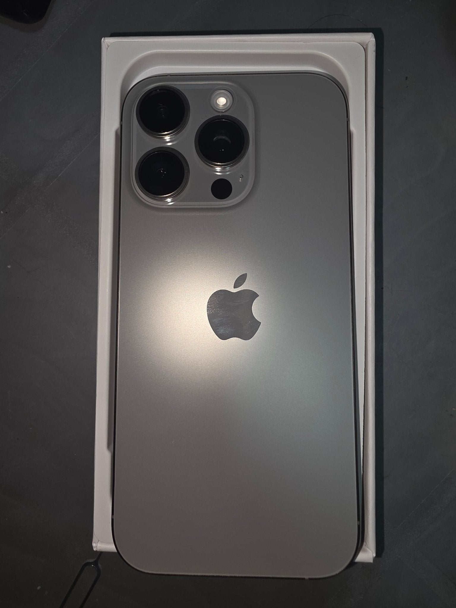 IPhone 16 pro 128gb - rogeek