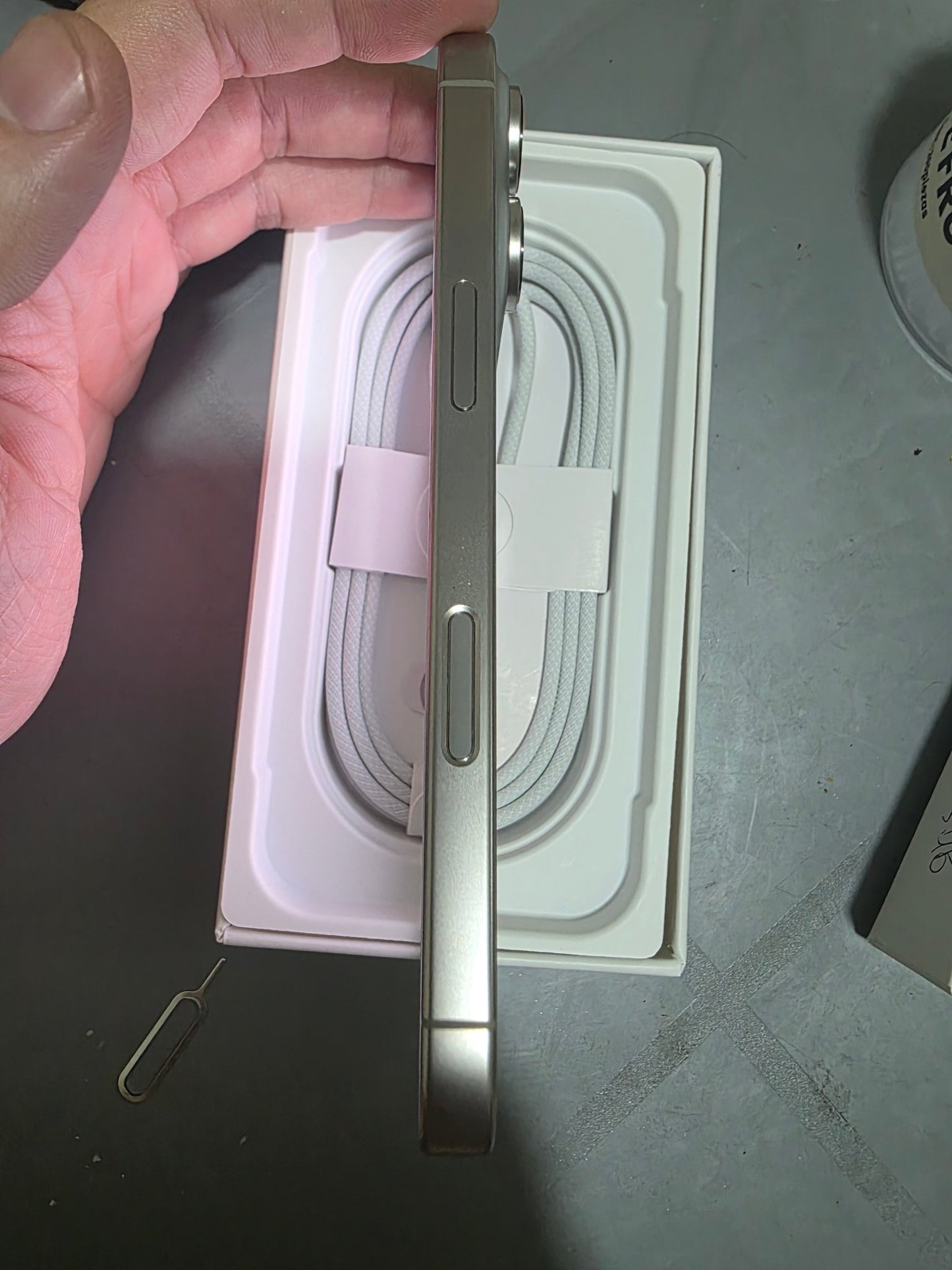 IPhone 16 pro 128gb - rogeek