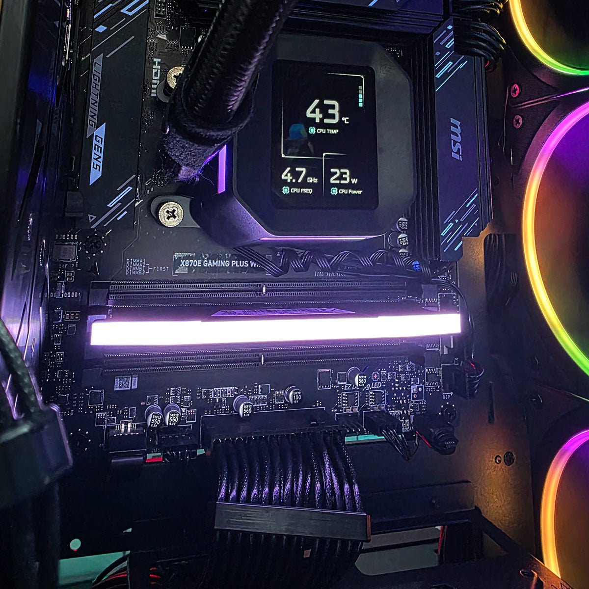 PC Gamer | AMD Ryzen 7 9800X3D | Radeon RX 9070 XT 16GB Red Devil | 64GB RAM DDR5 | 4TB SSD NVMe | MSI X870E WiFi | Liquid Cooling 360MM | 1000W 80 Plus Gold - rogeek