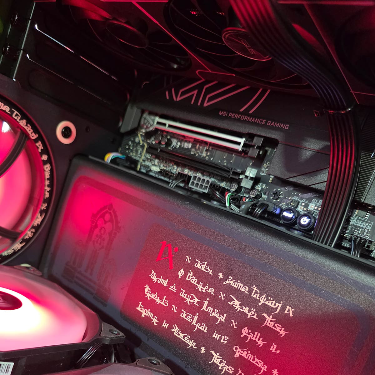 PC Gamer Doom Edition | 9800X3D | RTX 5070 Ti 16GB | 64GB DDR5 6000 | 4TB NVMe | X870E Carbon WiFi | 1000W Platinum | HS 420 Doom The Dark Ages Edition - rogeek