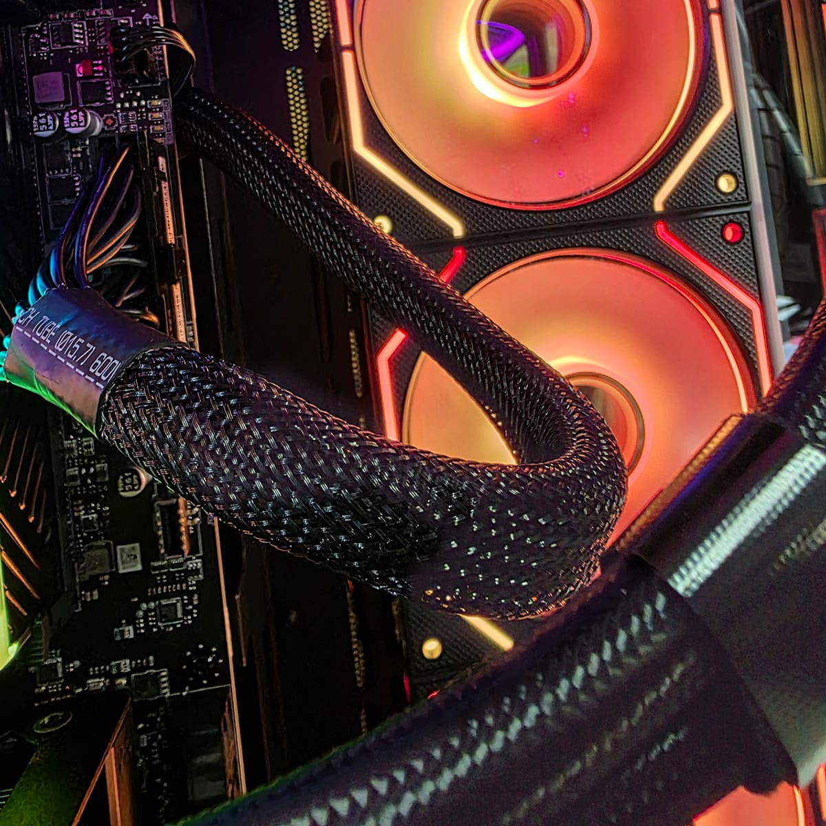 PC Gamer | Ryzen 7 5700 | RTX 5060 8GB | 32GB DDR4 3200 | 2TB NVMe | B550M WiFi | 360MM Liquid Cooling | 650W MSI MAG - rogeek