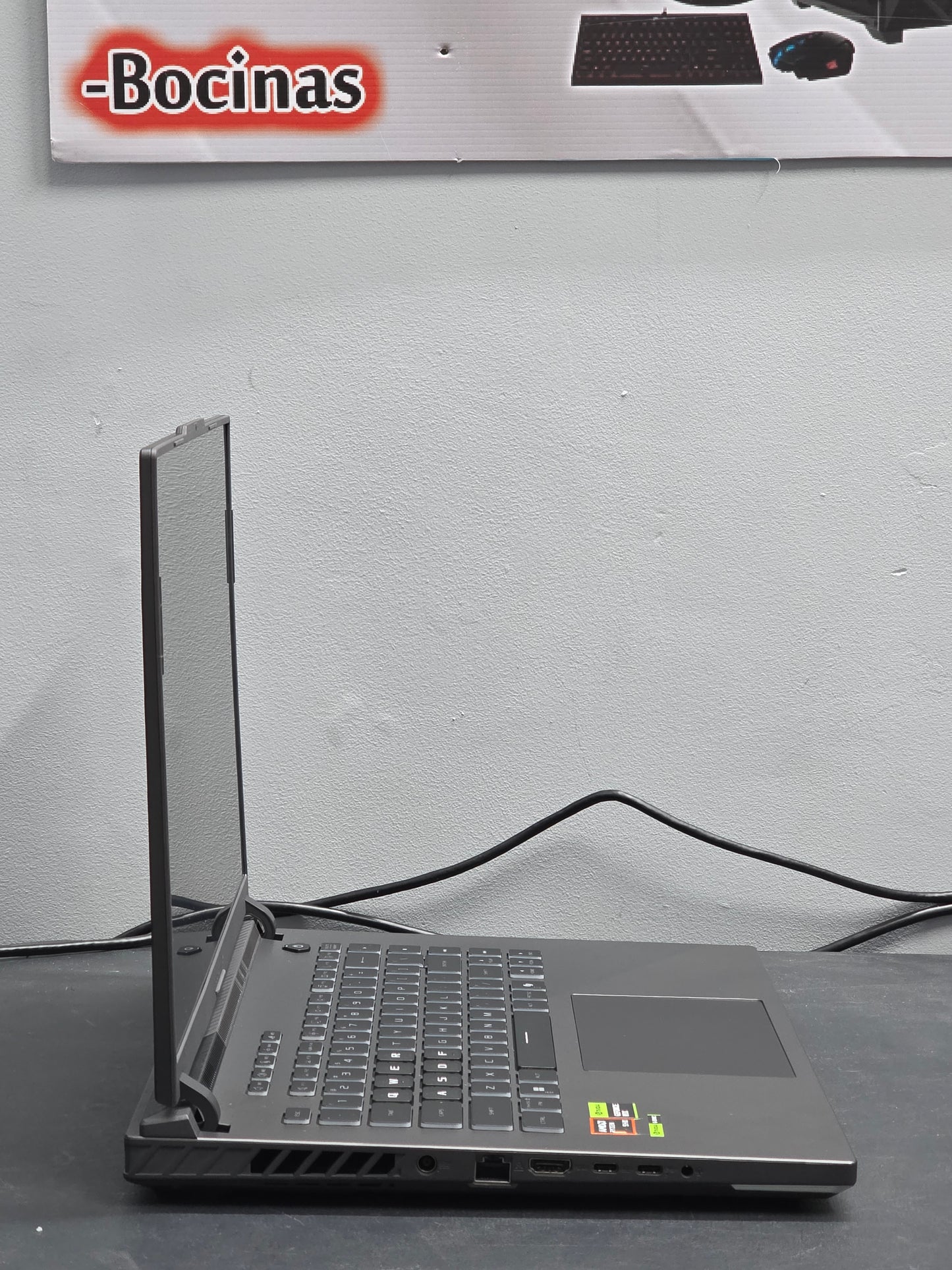 ASUS ROG STRIX
Ryzen 9 9955HX 16GB DDR5 1TB SSD RTX 5060 16" WUXGA W11 Home