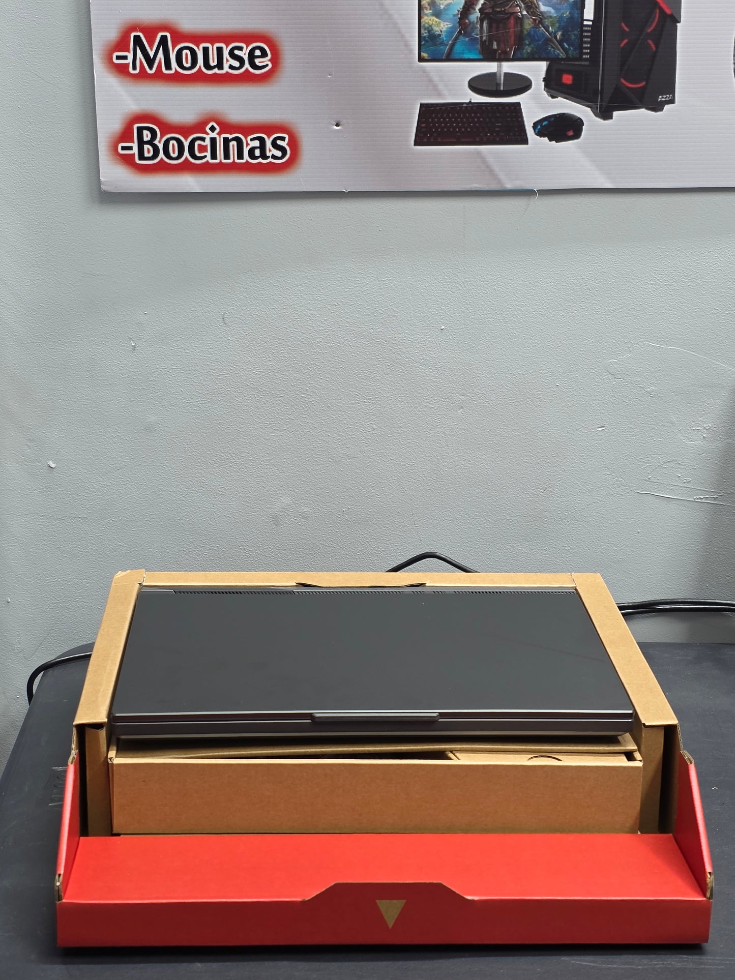 ASUS ROG STRIX
Ryzen 9 9955HX 16GB DDR5 1TB SSD RTX 5060 16" WUXGA W11 Home